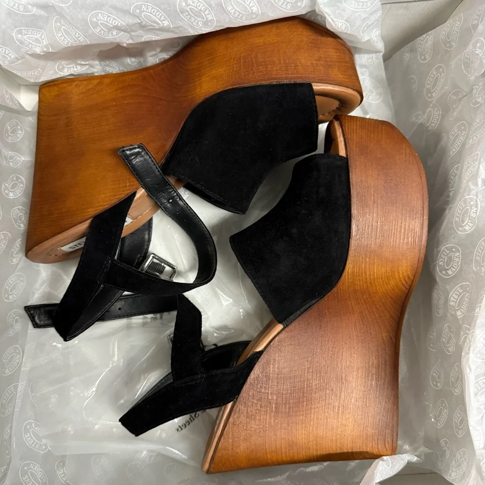 Steve Madden Black Slingback Heels - Picture 3 of 3